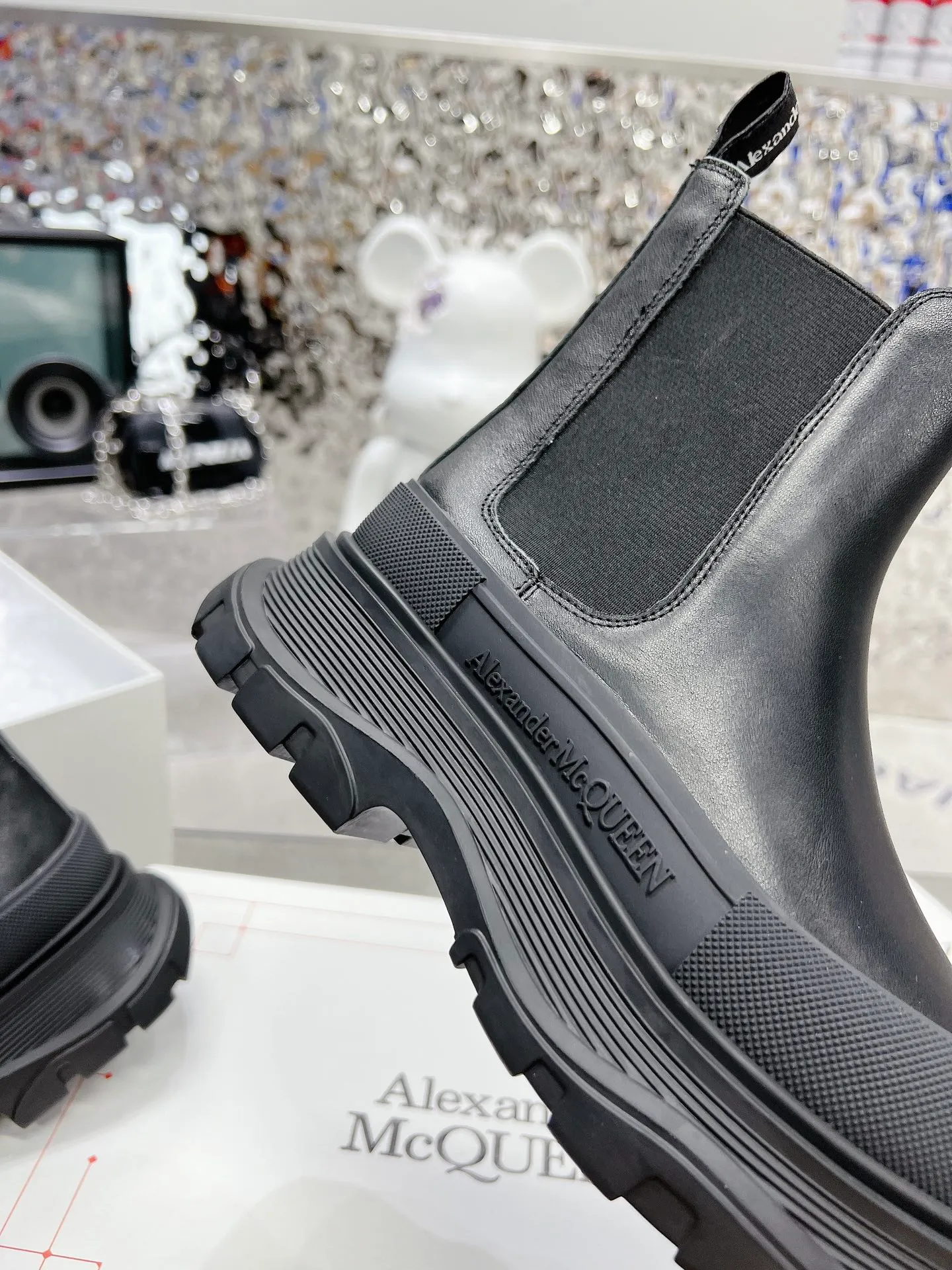 👟👟Ex-factory price 560👟👟 𝐀𝐥𝐞𝐱𝐚𝐧𝐝𝐞𝐫 𝐌𝐜𝐐𝐔𝐄𝐄𝐍 McQueen·Classic versatile Chelsea boots Size 34-41